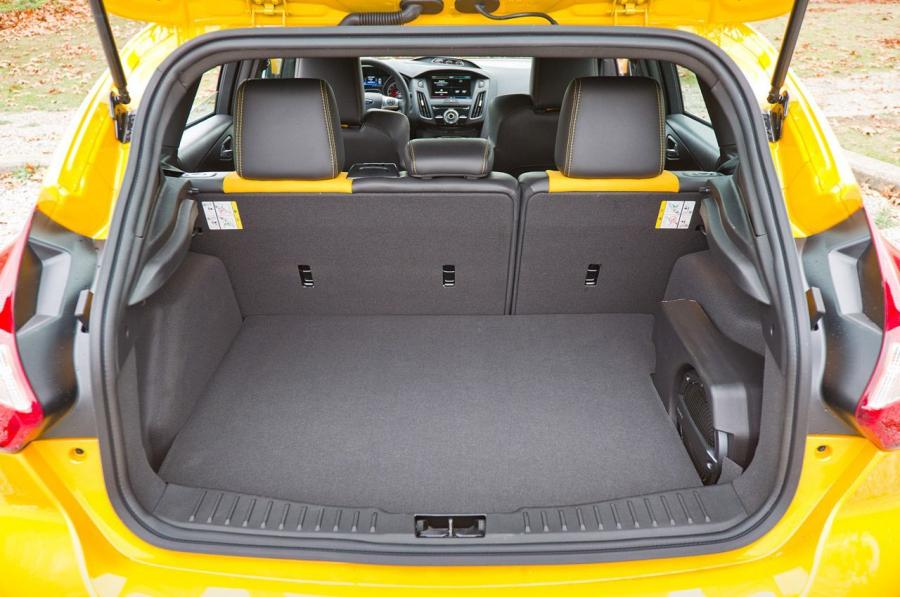  Ford Focus ST 2013 года  (фото 20 из 92)